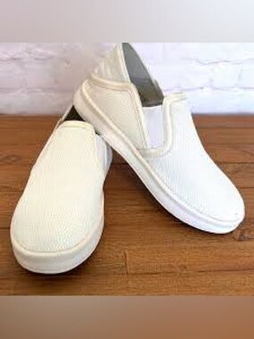 Olukai Slip-On Sneakers sz 9 W women’s off White Ki’ihele NEW